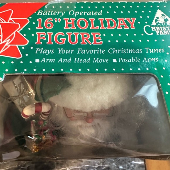 Vintage 16” Santa by Christmas Family plays your favorite Christmas tunes. - Picture 4 of 5